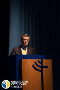 El kinesiólogo Rubén López, de la Pontificia Universidad Católica de Valparaíso, dio a conocer el Estudio Piloto de Eleam en Chile.