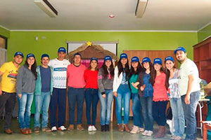 Estudiantes miembros de la Pastoral Universitaria.