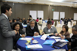 “En la ocasión profesionales de la UC Temuco trabajaron en conjunto con representantes de los liceos. 