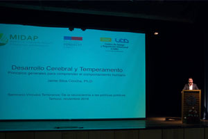 El Phd. Jaime Silva fue el encargado de iniciar el seminario con su exposición.